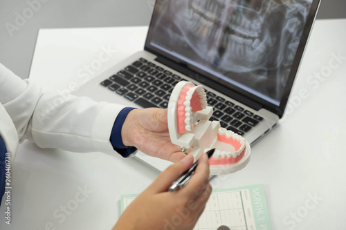 Dentist Dental check-up Dental treatment Oral treatment Dental treatment Fetal treatment Sweat treatment Bad breath treatment