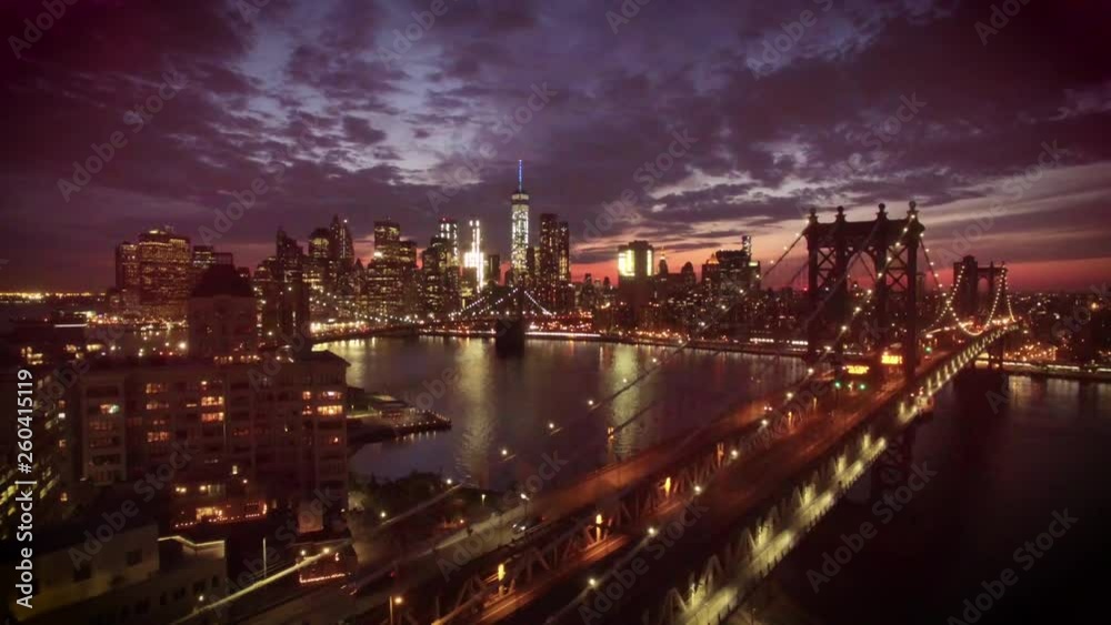 29.98P flying over bridge towards Manhattan 29.98P flying over bridge towards Manhattan
