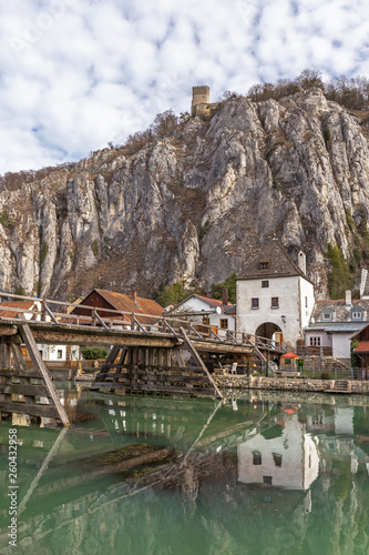 Alte Brücke in Essing an der Altmühl unter der Burgruine Randeck, Bayern, Deutschland photo