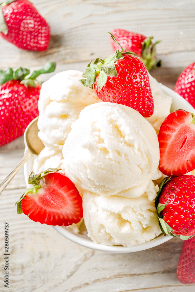 Homemade strawberry vanilla ice cream with fresh strawberries. Sweet berry  summer dessert. Wooden background copy space Stock Photo | Adobe Stock
