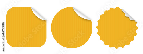 Etiquettes kraft jaunes / 3 formes - Vecteur	