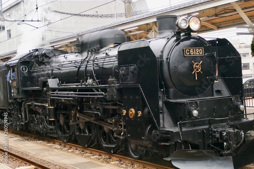 《蒸気機関車》秋田県大仙市 © SHIRAKAMI