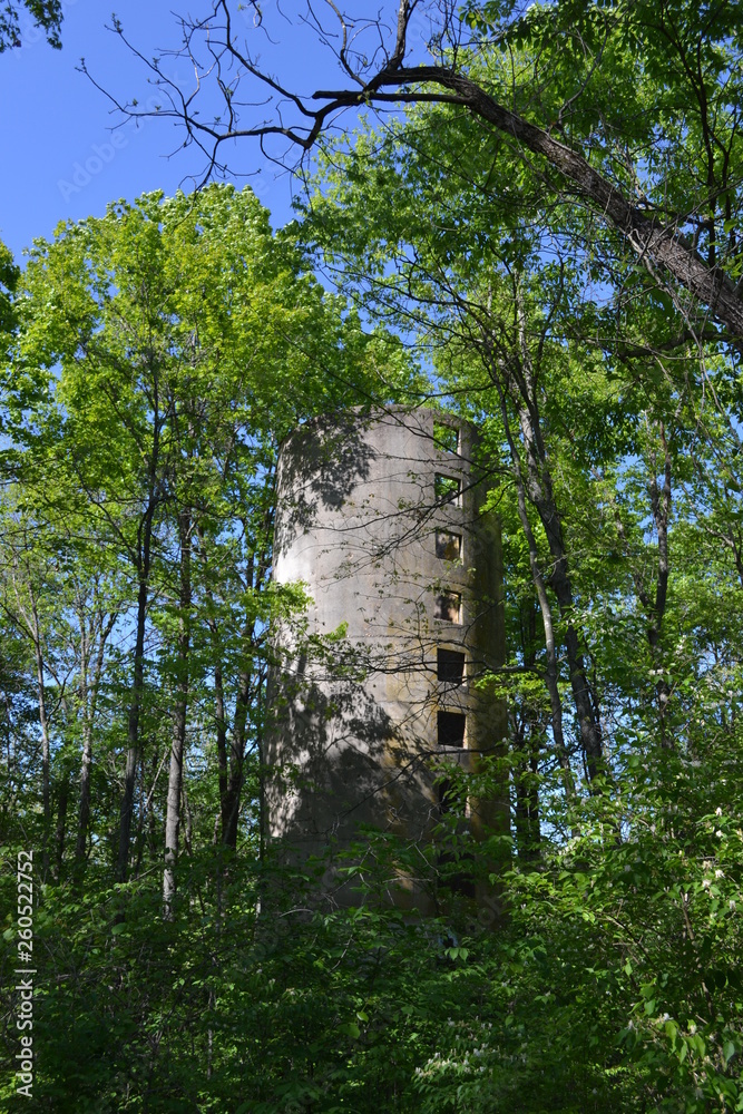 Fototapeta premium Abandoned Silo