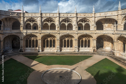 Monastère des Hiéronymites à Lisbonne , Portugal photo