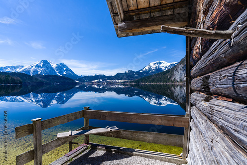 Hütte am See