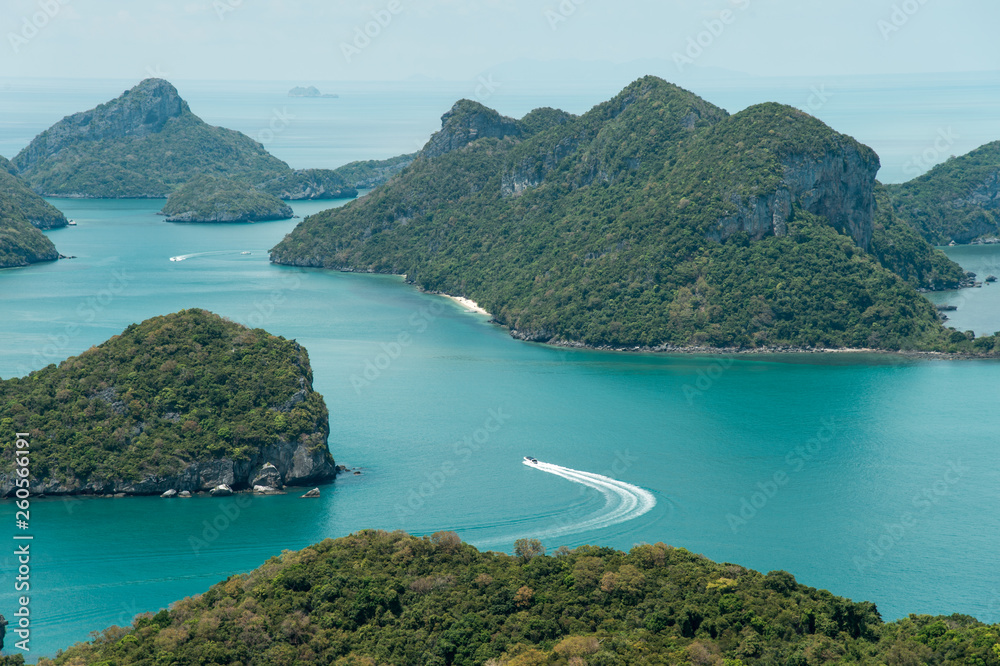 Naklejka premium Beautiful beach at Ang Thong National Park, Thailand
