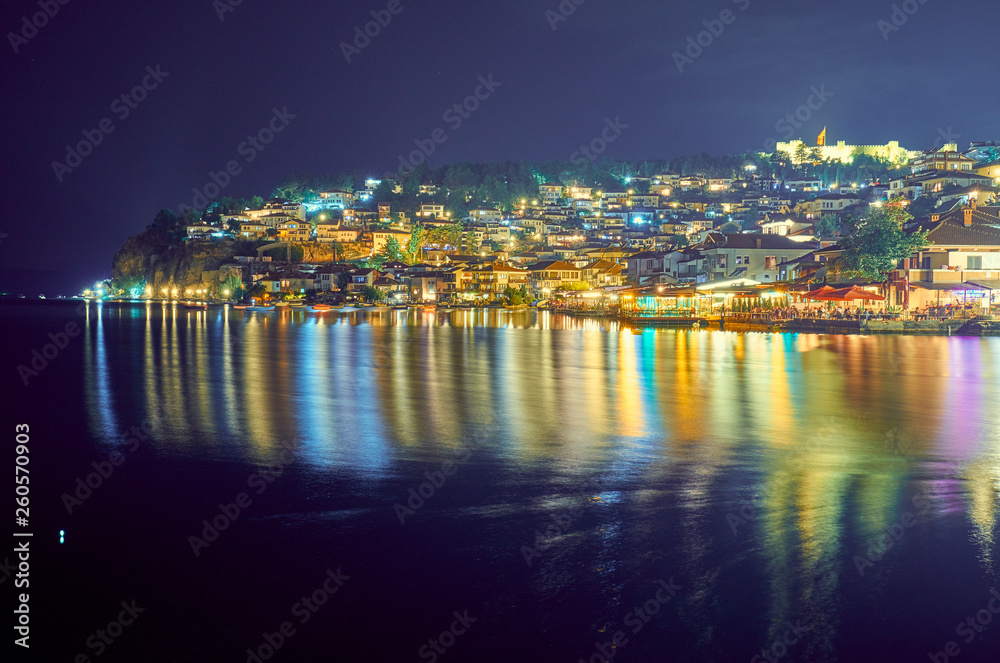 Fototapeta premium View of the lake and the city of Ohrid at night