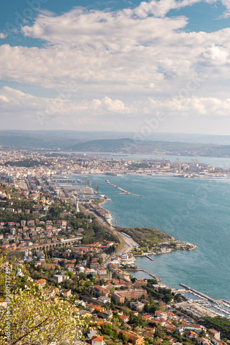 Fototapeta Naklejka Na Ścianę i Meble -  Panoramic view of the beautiful city of Trieste in Italy