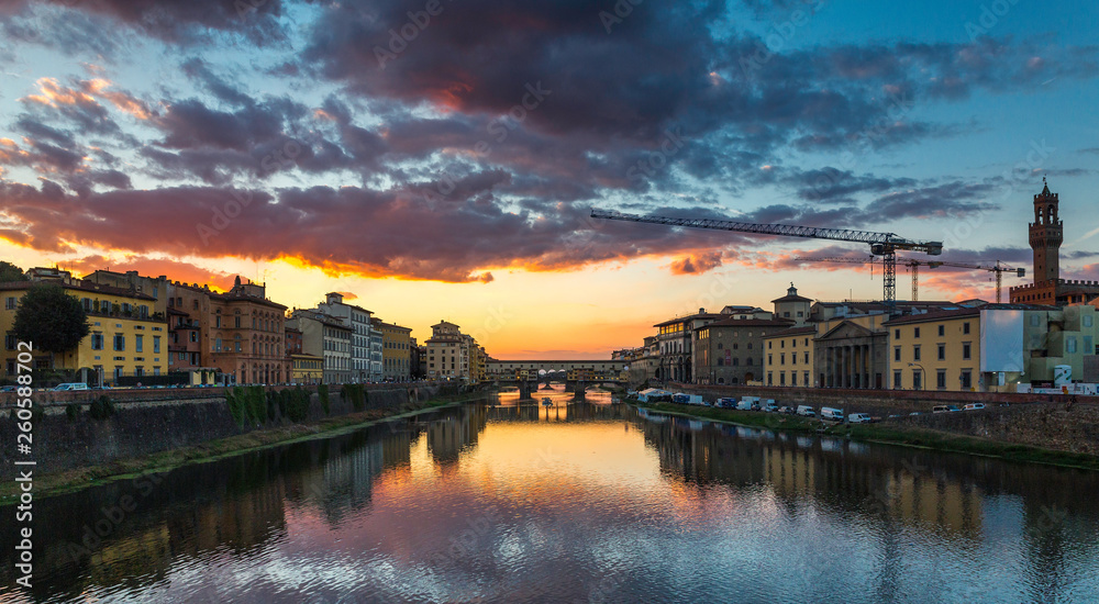 Sunset in the vecchio Bridge