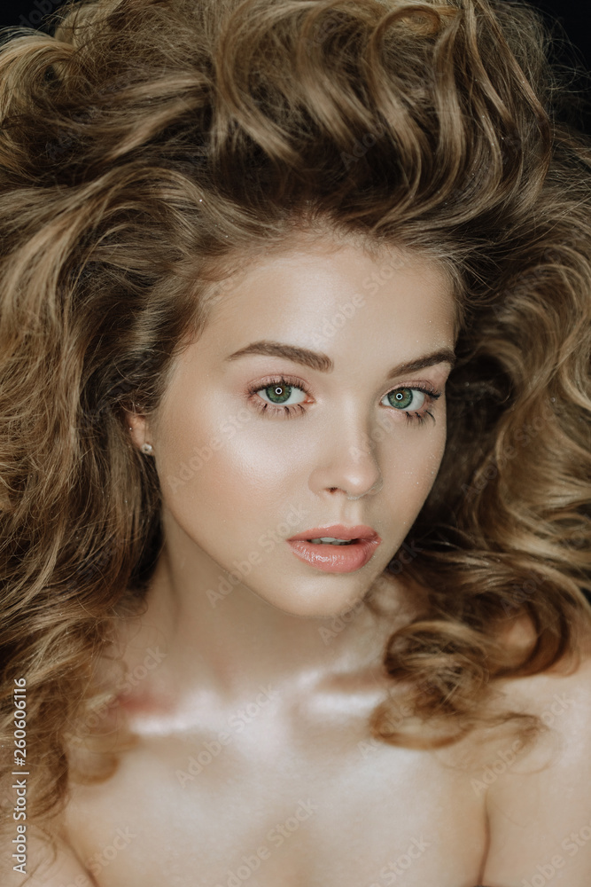Fashion Hairstyle Make-up Beauty Studio Portrait Fashion Hairstyle Make-up Beauty Studio Portrait