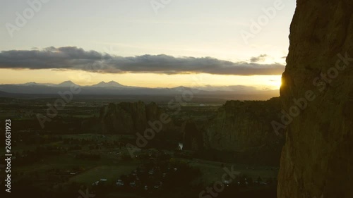 Sunset Timelapse Smith Rock Oregon - 4k photo