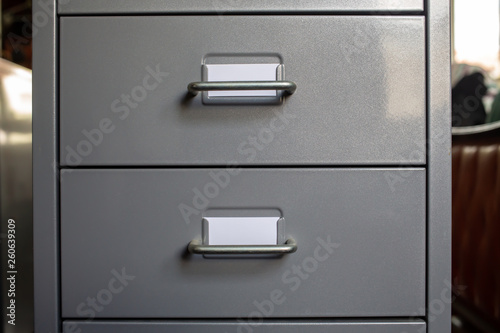 Canvastavla Filing cabinet with closed drawer, 2 white cards for write letter, Grey silver m
