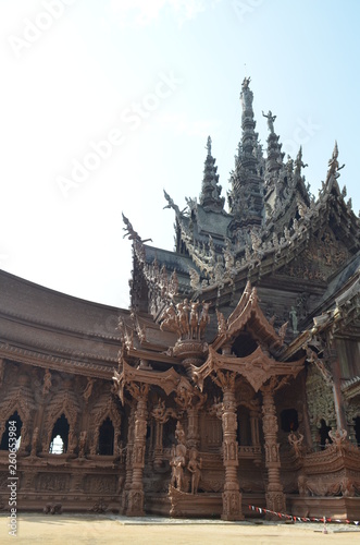 temple in thailand © lex_geodez