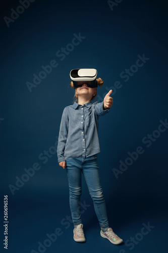 Child with virtual reality headset © master1305