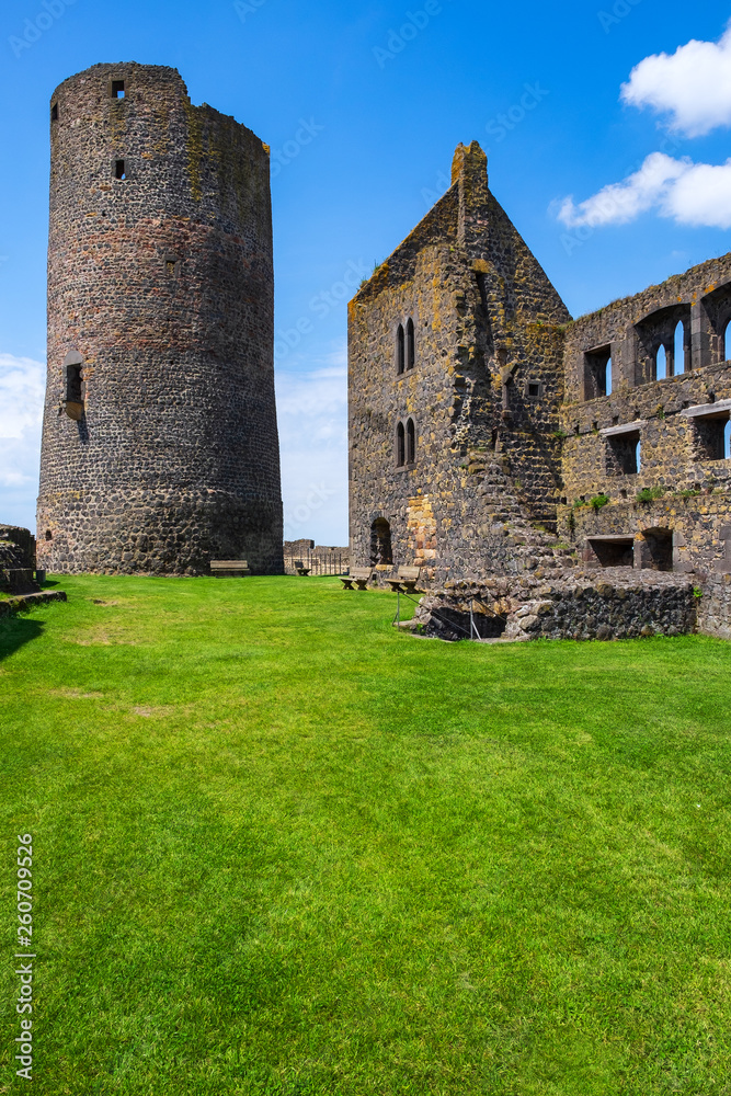 Die Burgruine Münzenberg in der Wetterau