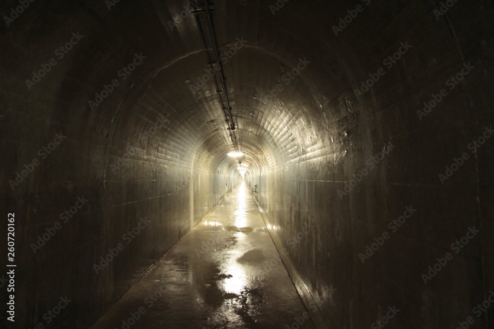 地下トンネル　湯西川ダム