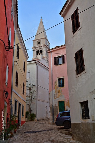 Fototapeta Naklejka Na Ścianę i Meble -  small streets in the old town...