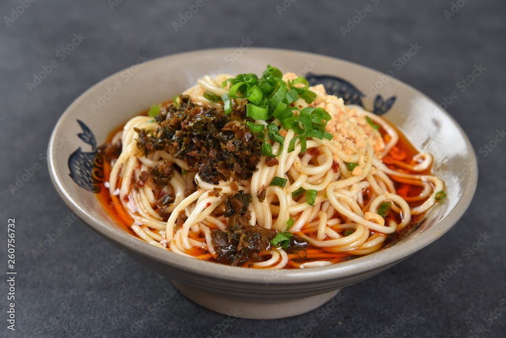spaghetti with tomato sauce and basil spaghetti with tomato sauce and basil