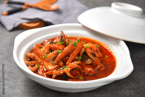 pasta with tomato sauce and basil