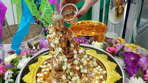 The Buddha image is brought to the front of the office. For bathing on Songkran4