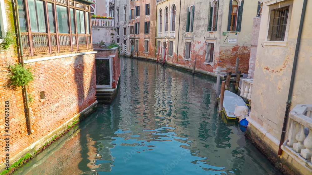 14705_Closer_look_of_the_blue_water_of_Venice.jpg