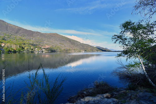 Panorama del lago di Mergozzo