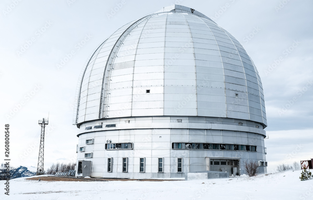 Obraz premium Biggest in Eurasia optical astronomical telescope with 6m mirror. Zelenchukskaya, Caucasus , Russia 