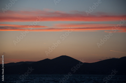 Sch  ner Sonnenuntergang in Athen 