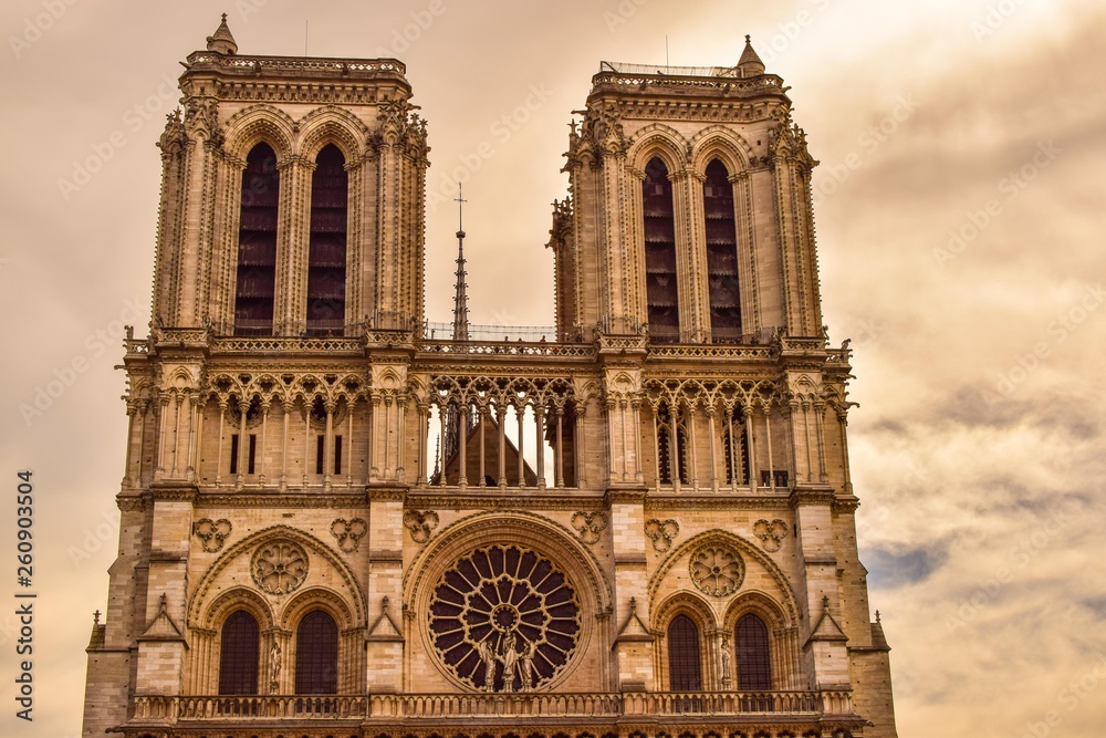 Torres de la catedral de Notre Dame Paris