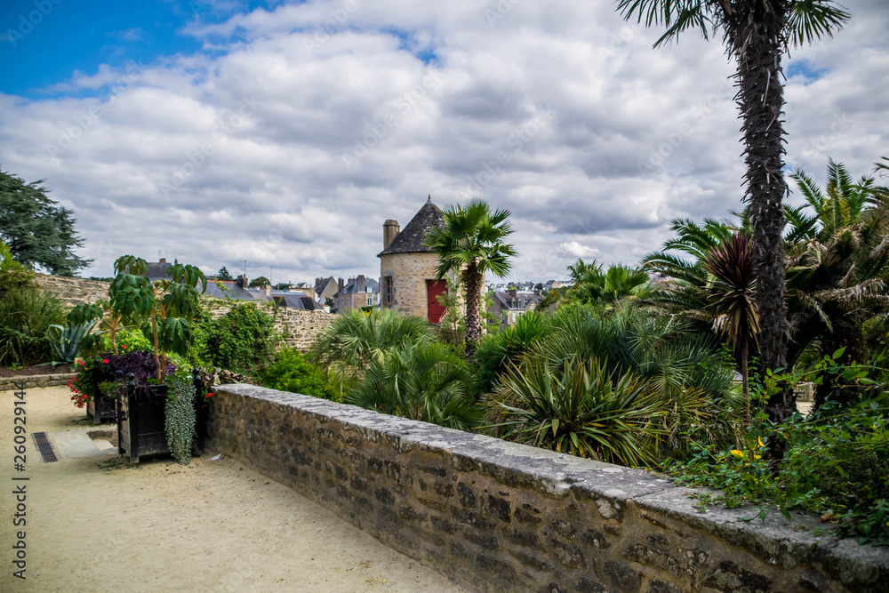 Obraz premium Quimper, jardin de la retraite