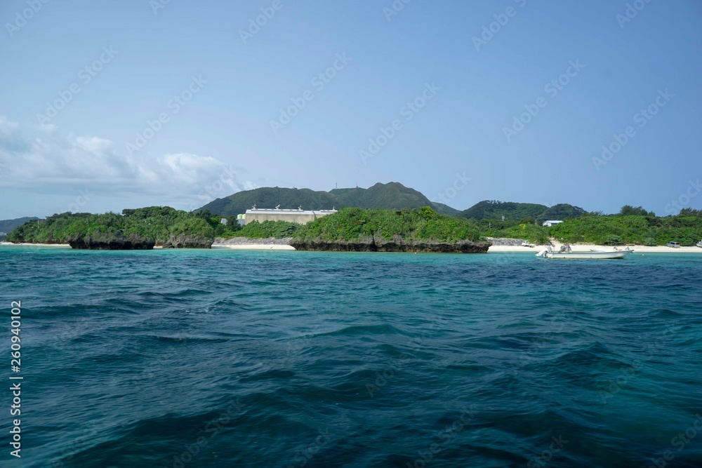 Naklejka premium 石垣島川平湾の風景