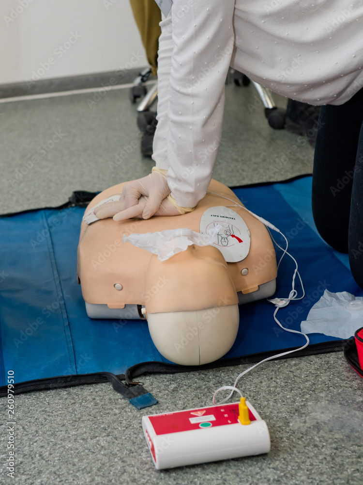 Defibrillation Course First aid cardiopulmonary resuscitation course using automated external ...