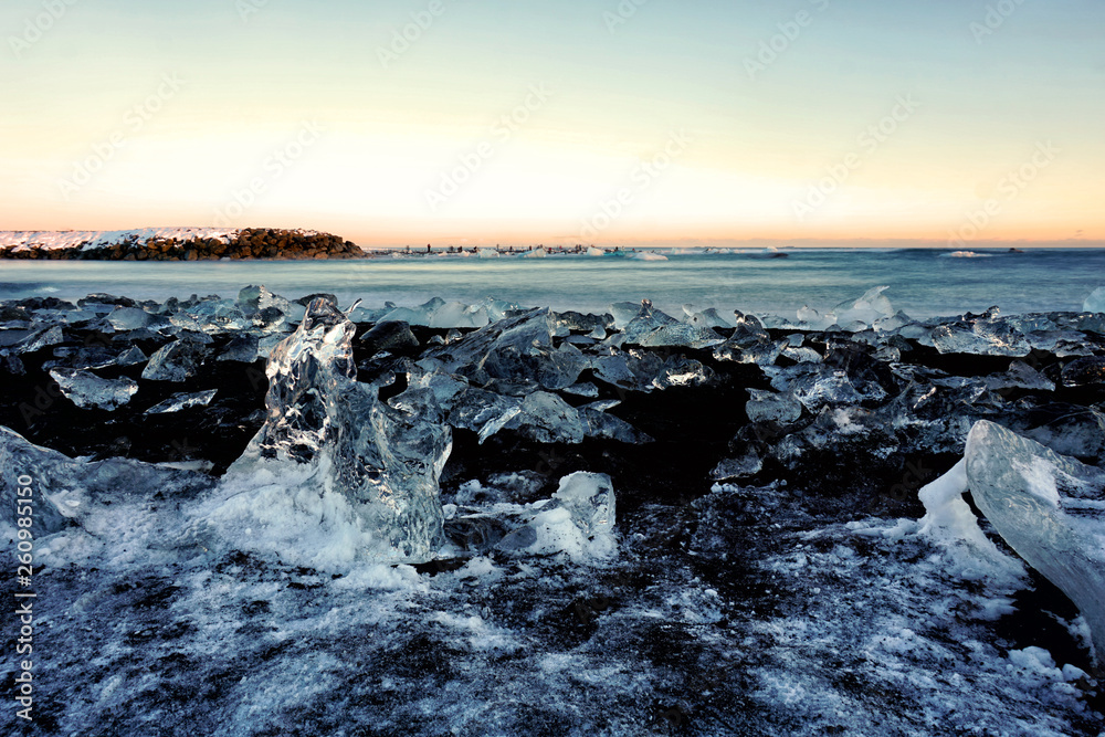 Obraz premium Diamond Beach in Iceland (Winter)