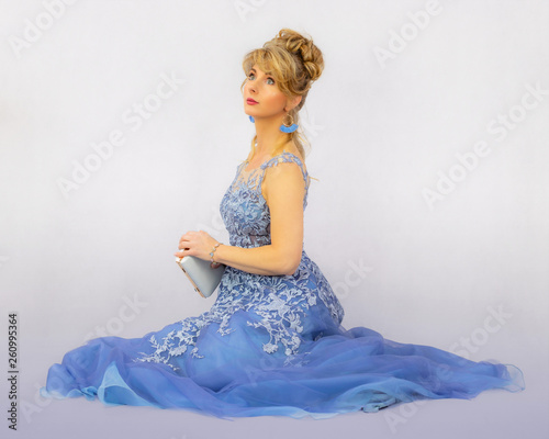 Wallpaper Mural Blaues Kleid Torontodigital.ca