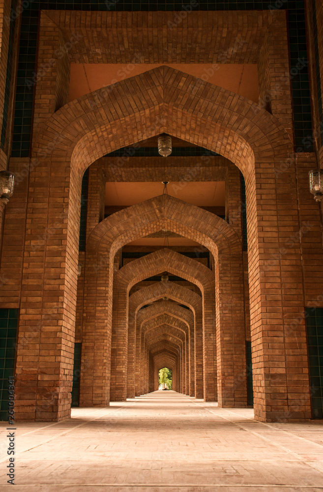 grand bahria mosque in lahore pakistan