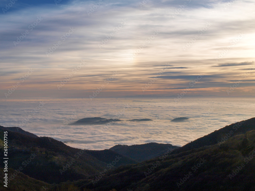 Obraz premium Climbing path to the 