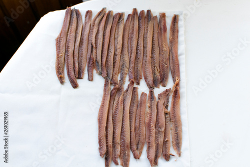 elaboración de preparación artesanal de la anchoa del cantabriaco, Santoña
