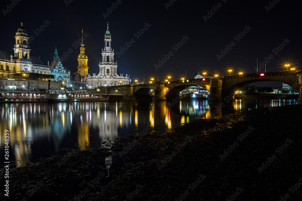 Fototapeta premium Drezno nocą