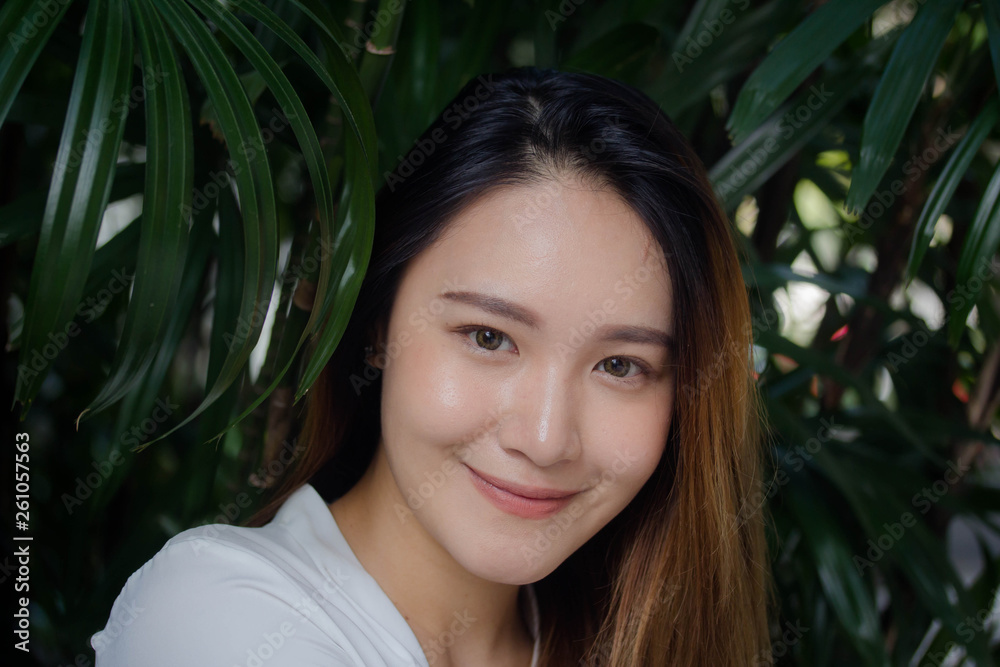 thai china adult office girl white shirt relax and smile thai china adult office girl white shirt relax and smile