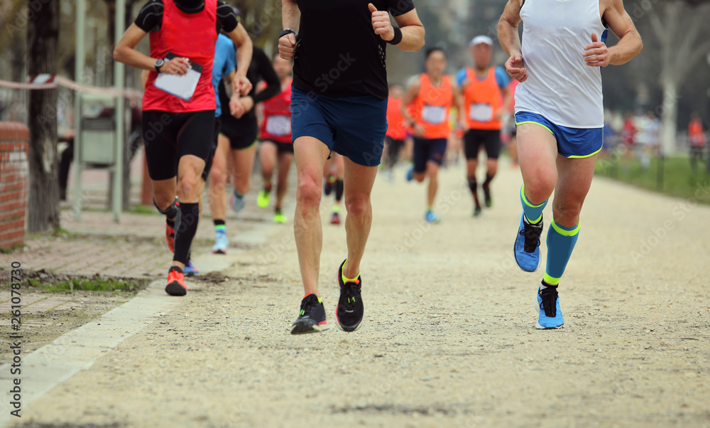 footrace with many runners