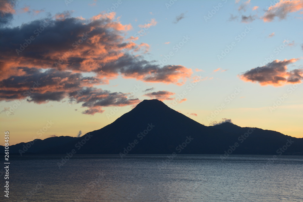 Coucher de Soleil Lac Atitlán Panajachel Guatemala