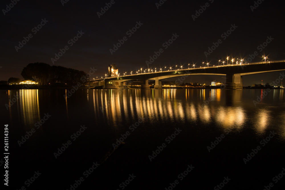Rheinbrücke Worms Abends bei Niedrigwasser Rheinbrücke Worms Abends bei Niedrigwasser