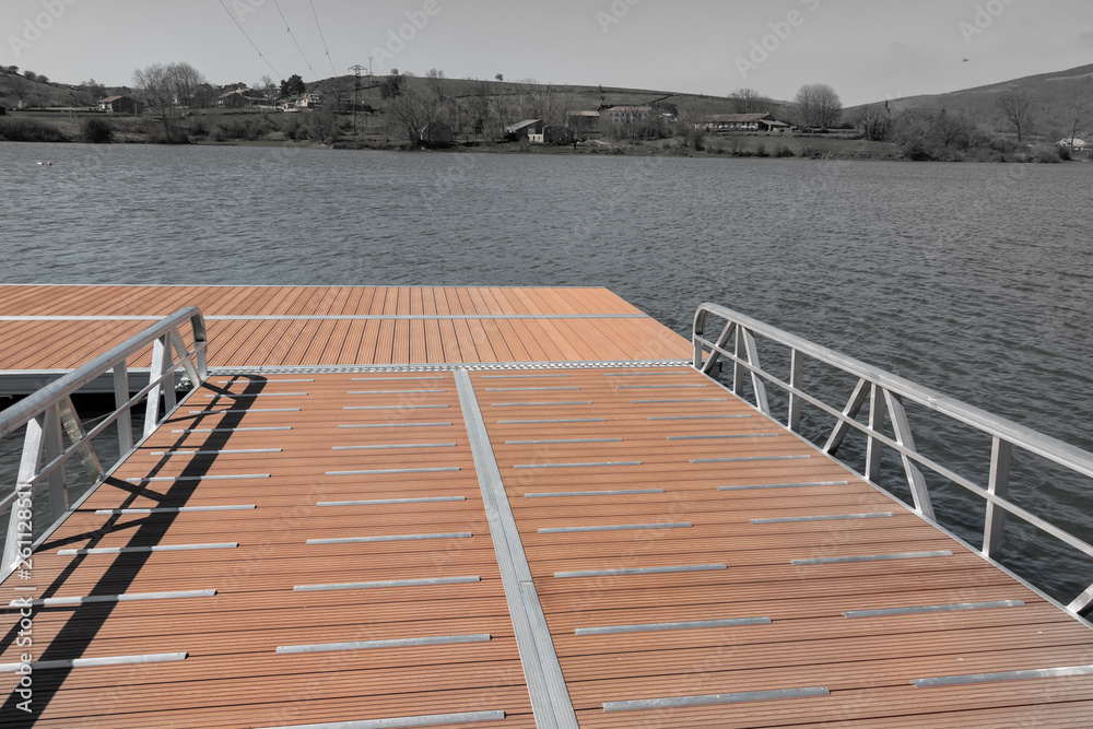 Obraz premium pier on the lake