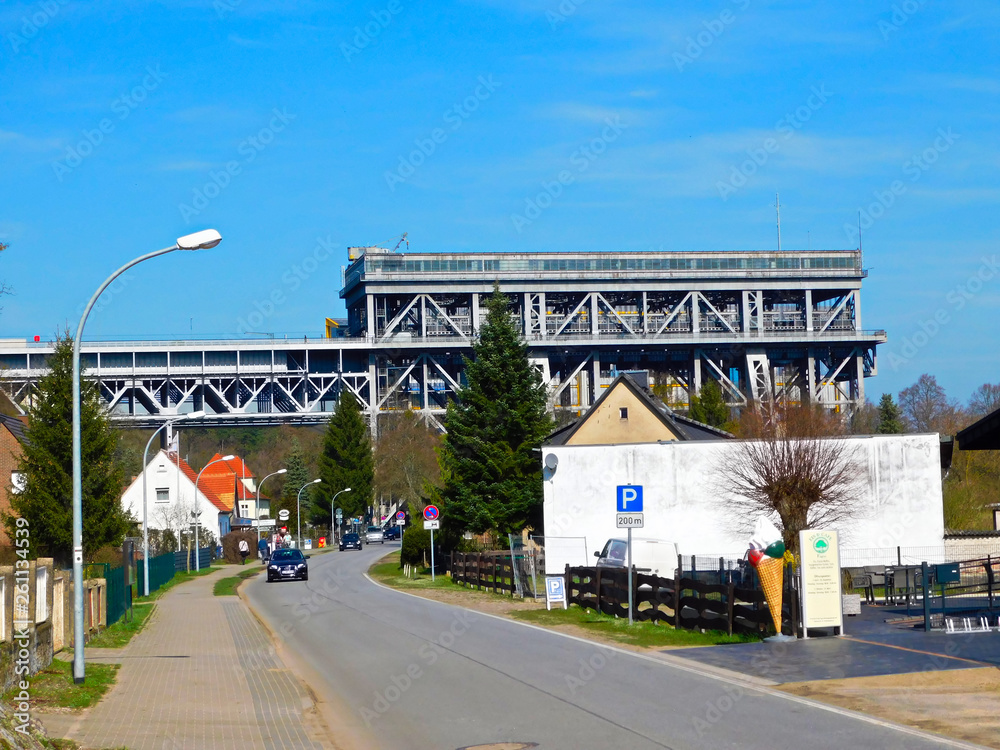 Das älteste noch arbeitende Schiffshebewerk Deutschlands