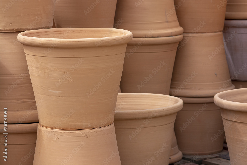 Rustic terracotta pots Rustic terracotta pots