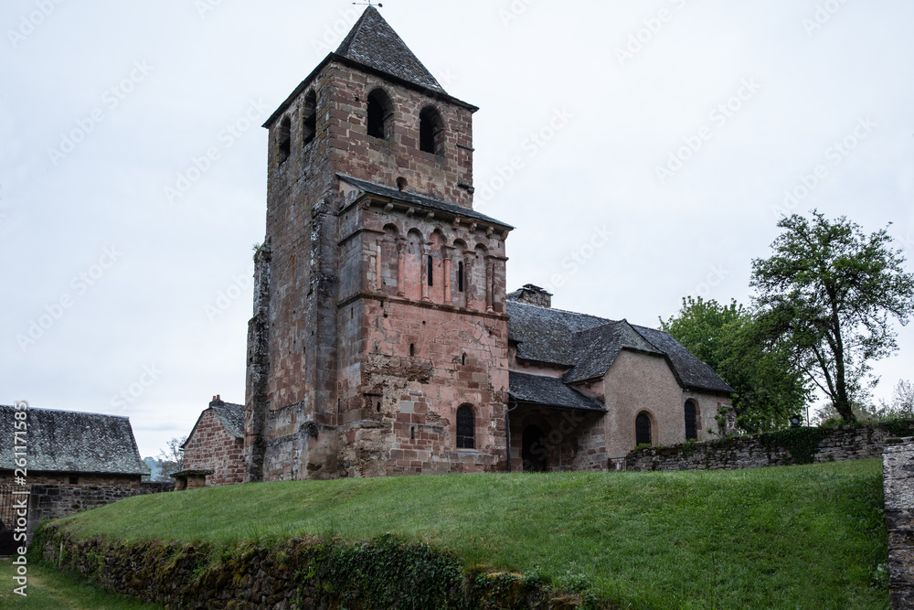 中世の古い教会