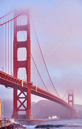 Fototapeta Naklejka Na Ścianę i Meble -  Golden Gate Bridge at morning, San Francisco, California