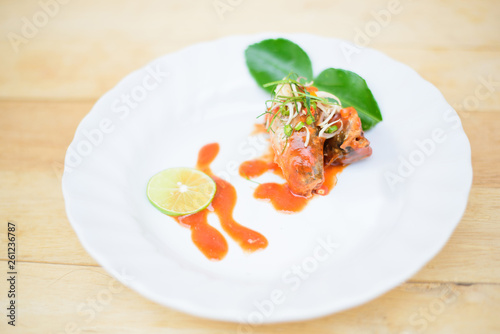 Mackerel in tomato sauce with Thai dressed salad 