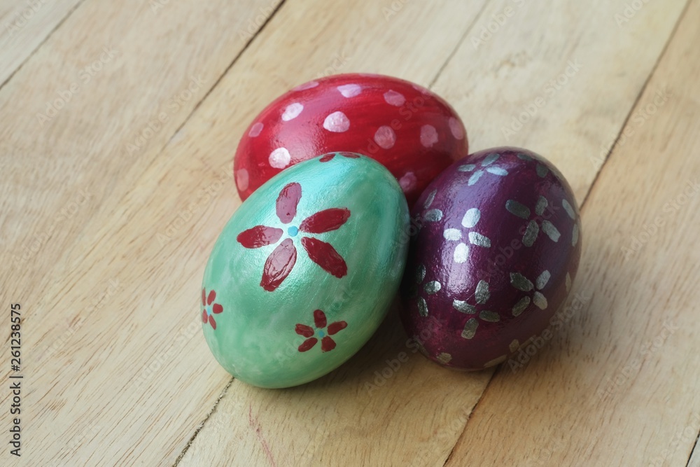 Obraz premium Colorful fancy Easter egg painting, festive holiday event concept