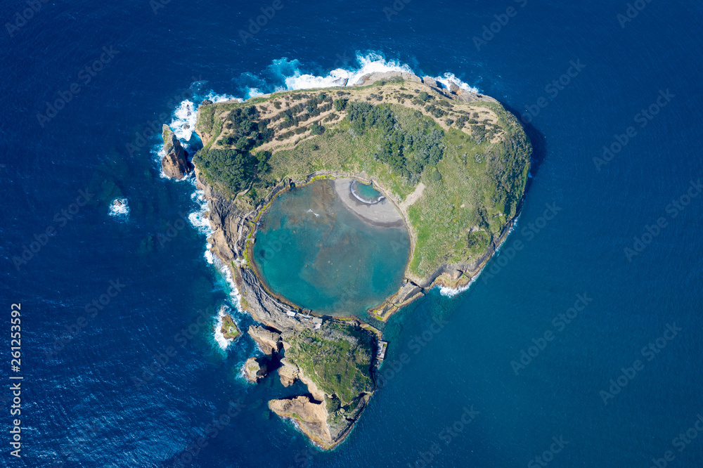 Obraz premium Aerial view of Islet of Vila Franca do Campo, Sao Miguel island, Azores, Portugal.